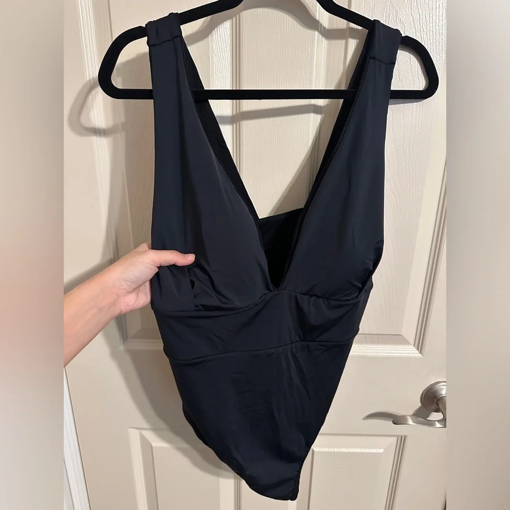 Coastal Waves Ribbed One-Piece Swimsuit w Deep-V & Wide Straps, Black, Sz 1X